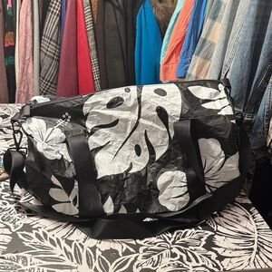 Aloha collection sporty duffle bag